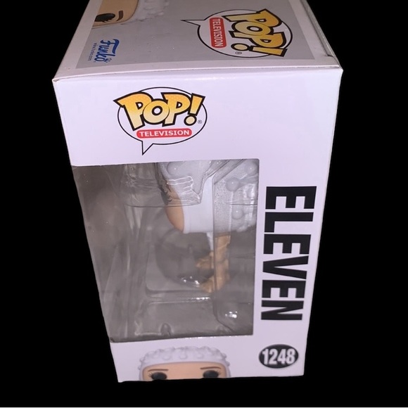New Stranger Things Eleven Exclusive Funko Pop #1248 - Picture 3 of 7